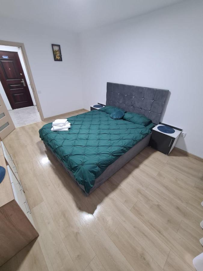 Garsoniera Luxury Lorena Piteşti Exteriér fotografie